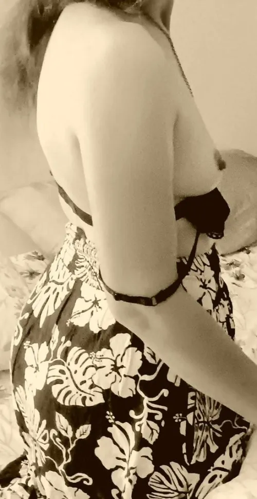 Thumbnail Relaxation Escapades: Delve into dallas_showoff's My Wife | WifeWantstoPlay Category