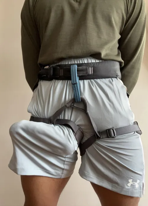 Thumbnail SuperReddits Climbs into '30 Straight & Climbing Gear' - Explore Bulges Like Never Before