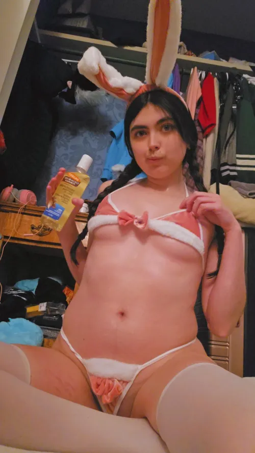Thumbnail Excited Bunny for Oiling Up - AnOwlKnight | BunnyGirls Content