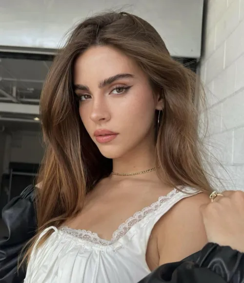 Thumbnail Bridget Satterlee: Effortless Beauty by Ken789gh