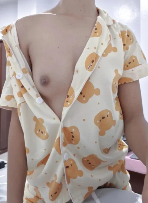 Thumbnail Freedom in Style: I Don't Wear Bras | cute_kittyx