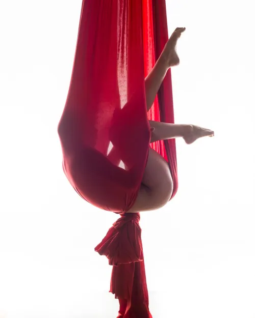 Thumbnail Ciara: The Adventurous Model | modeladventurer
