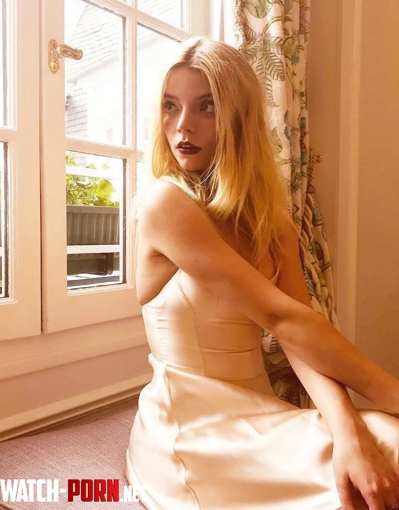 Anya TaylorJoy by Positive-Article-654