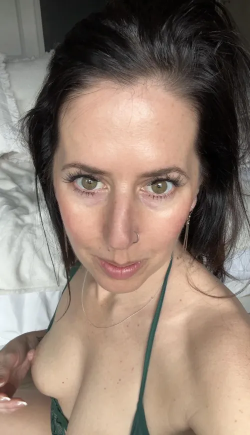 Thumbnail BekahSlider: 43 Years Old and Shameless - Read On! | obsf