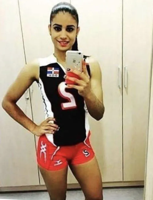 Thumbnail Winifer Fernandez: A Star in Volleyball | YongWeddle