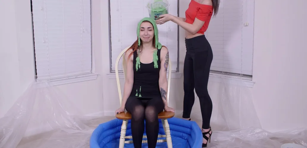Thumbnail Happy Slimy Girl | Scarlettsdollhouse
