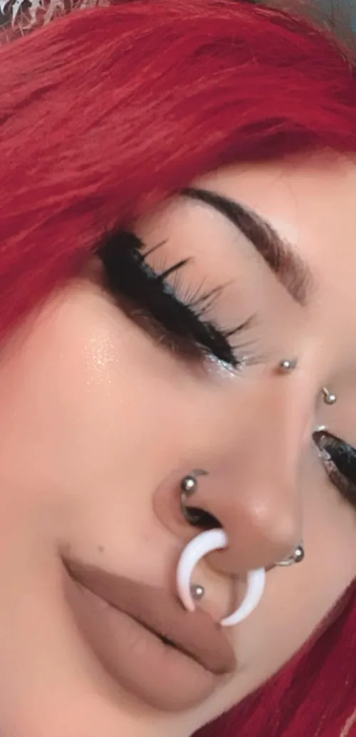 Thumbnail LivingDeadGothh's Hilarious Discovery Unveiled