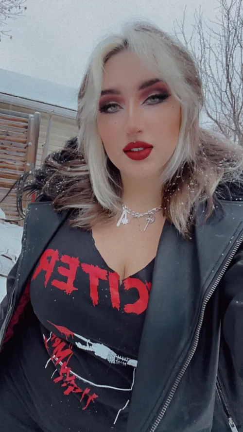 Thumbnail When Her Playlist Outrocks Yours: Dive into the Music Scene with allouttabvbblegum