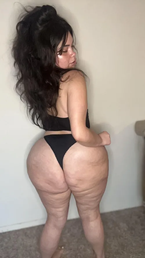 Thumbnail Embracing Extra Thickness with Pleasure | mollyzedolly
