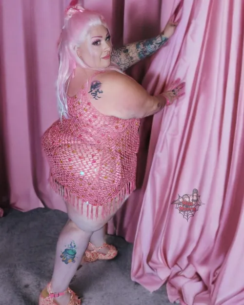 Thumbnail Strawberry Shortcake by MissMortisBBW | SSBBW Category