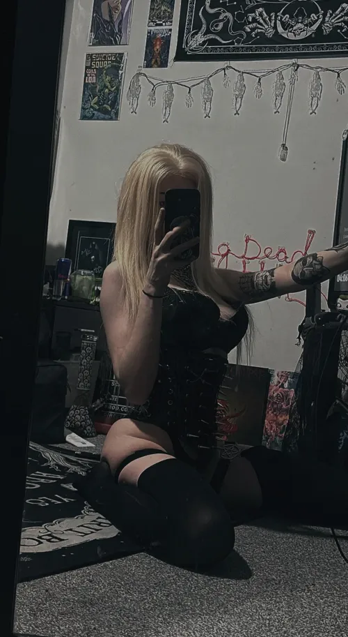 Thumbnail Embracing Desire: LivingDeadGothh on Passionate Pleasures