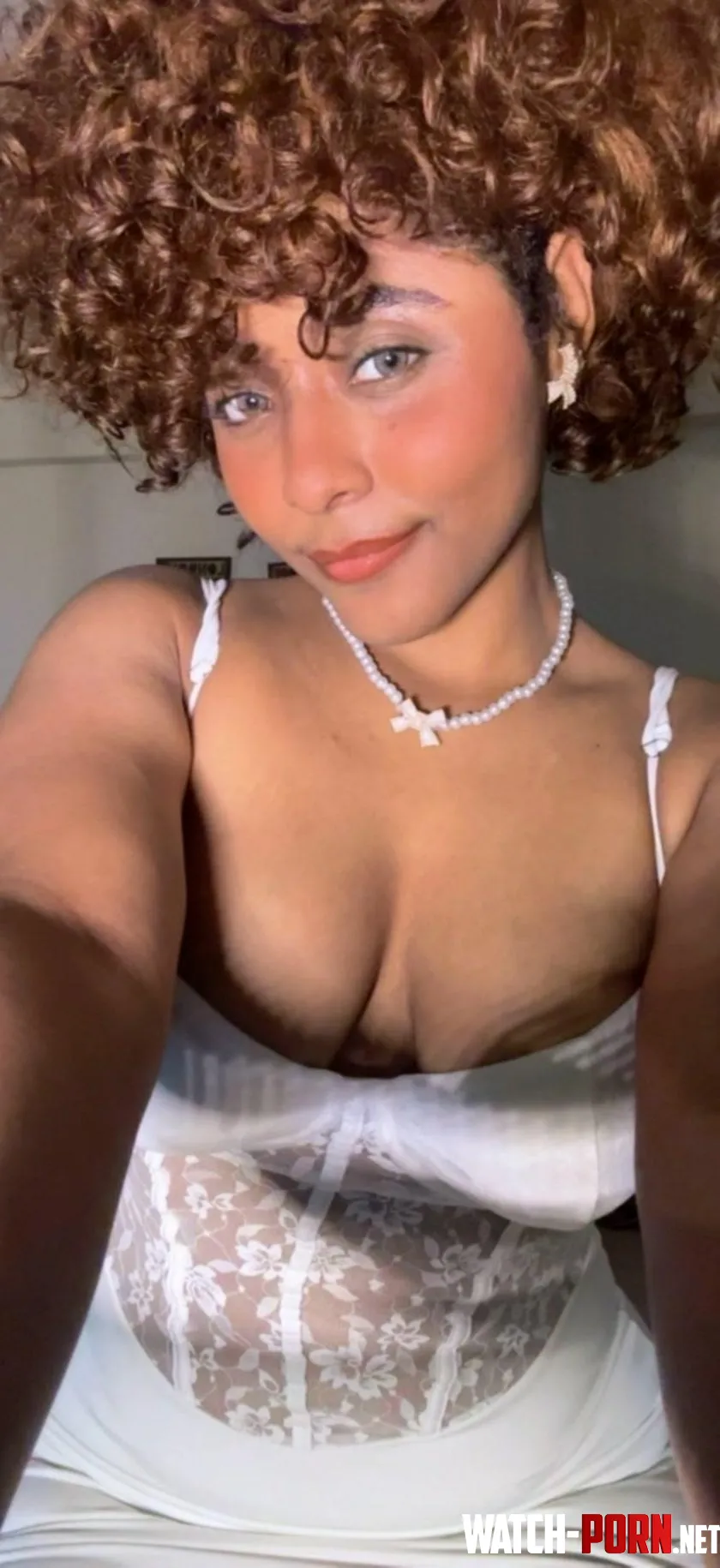 Undress me by SeductiveDiamond
