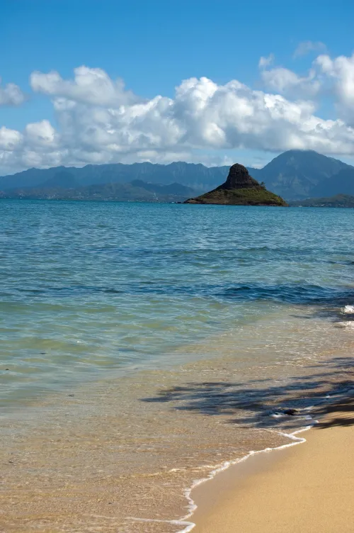 Thumbnail loztriforce Explores Kualoa Regional Park in Oahu