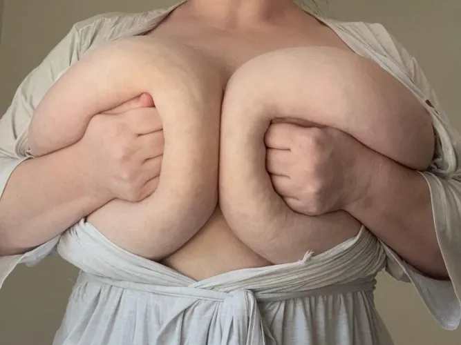 Thumbnail The Erotic Squish: A Sensory Exploration by Rileslit