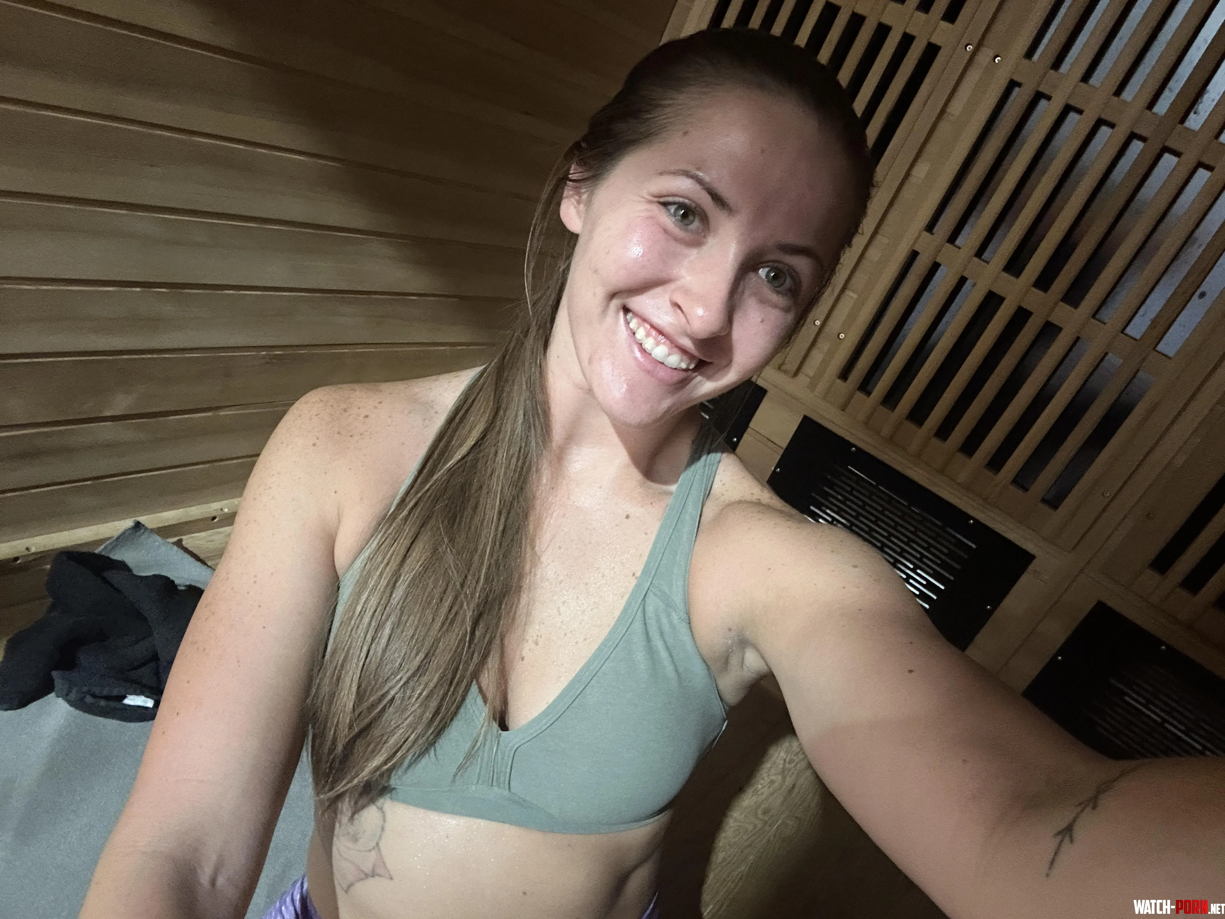 enjoying my workout by cumwcourt