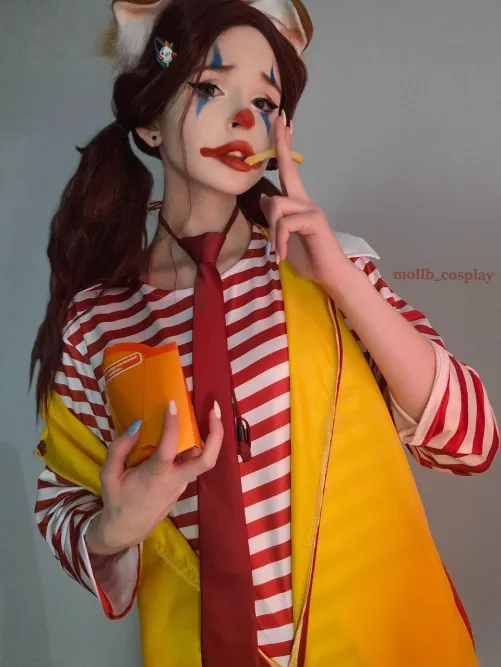 Thumbnail Puppy Clown Cosplay Delight by mollbcosplay & e1lie_grau