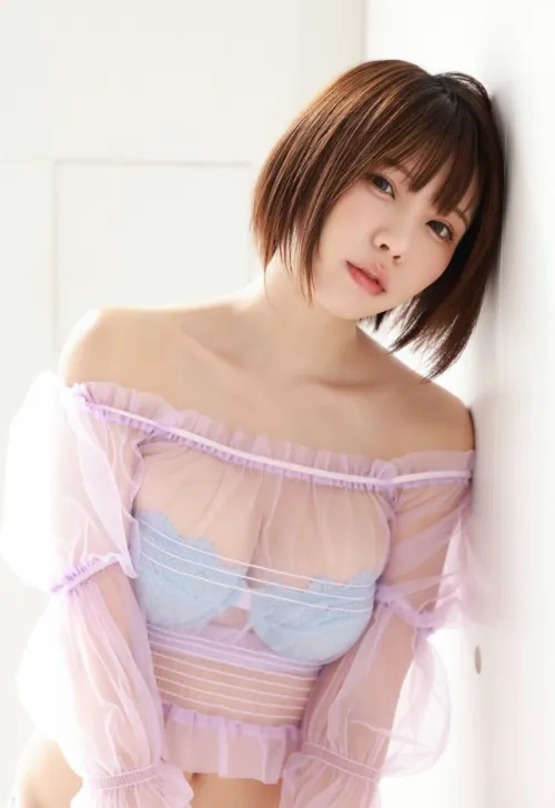 Thumbnail Embrace the Charms of Enako in GravureGirls World