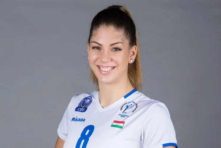 Thumbnail ElinoreDoll Uncovers the Talent of Volleyball Player Eszter Pekrik