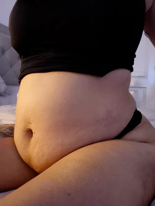 Thumbnail Craving Snacks and a Massage: jumbo_jugz's Stuffers Story