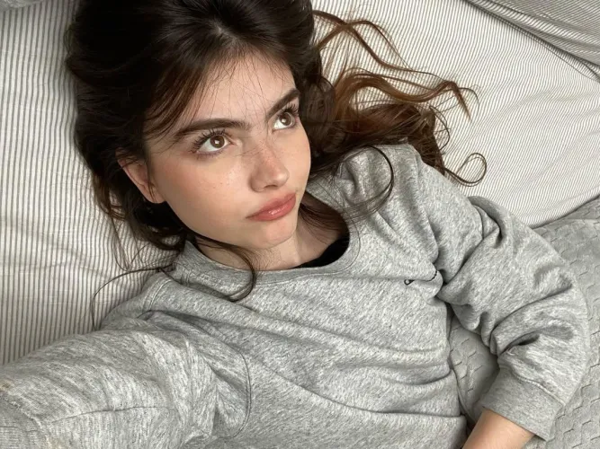 Thumbnail Nuria Alonso Shines Bright in PrettyGirls Category by bersuitvergarabat