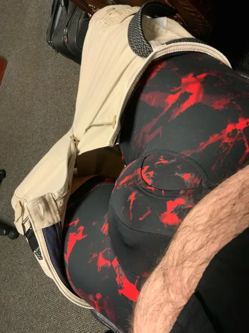 Thumbnail Discovering the Curious Case of 49 Empty Offices by tarfu76 in the Bulges Category