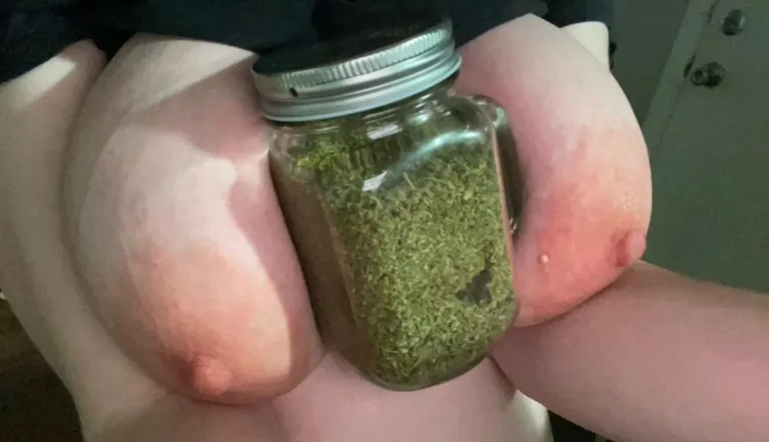 Thumbnail Big Tits Weed Holder: bystymelons69's Engorged Veiny Breasts Revelation