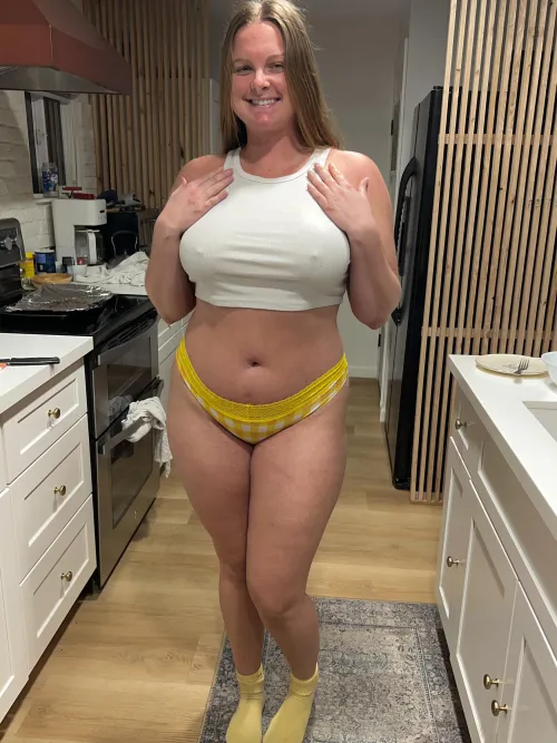 Thumbnail Juicy Beauty: Embracing Natural Curves | bigduchvip