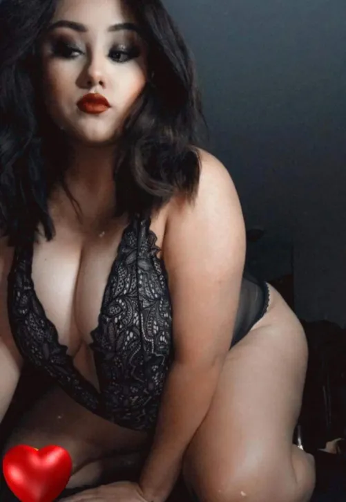 Thumbnail Explore Hot MILF Action on HotLuna878 OnlyFans by HotLuna878