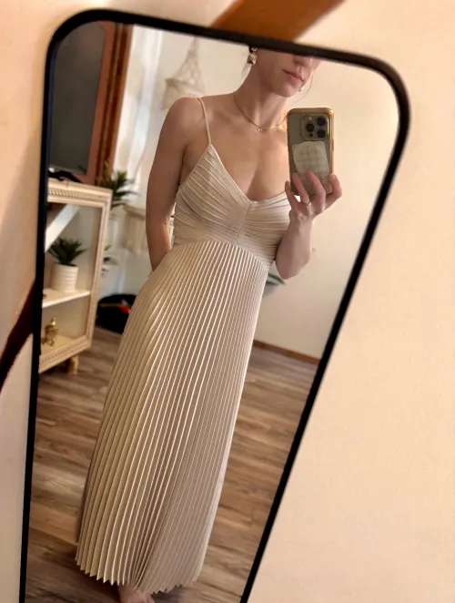 Thumbnail Fashion Dilemma - Keep or Return this Dress? bb3rica's Decision | classygirls