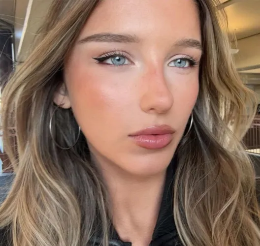 Thumbnail Kelly Gallo's Mesmerizing Aura by Ken789gh in PrettyGirls