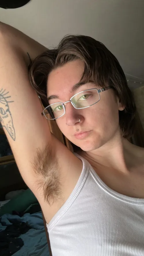 Thumbnail Sensual Invitation: Have You Taken a Sniff? - HairyArmpits Exploration