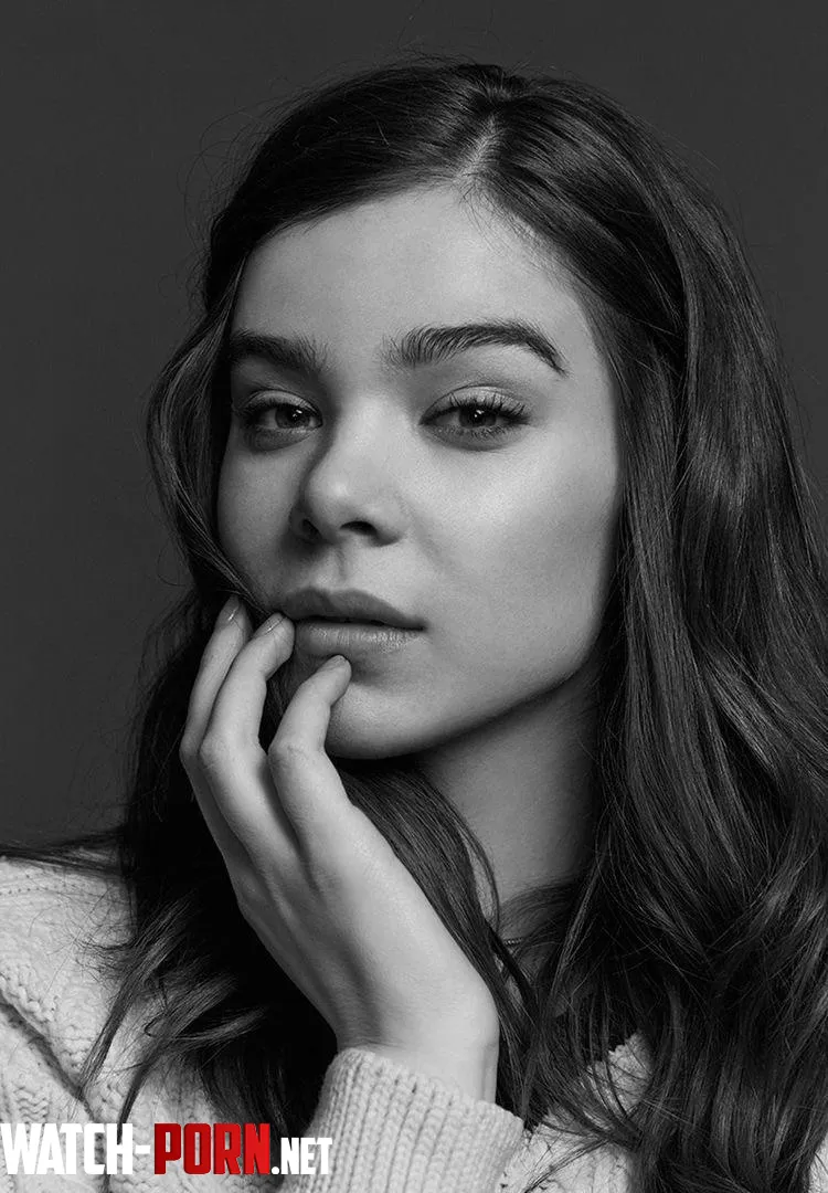 Hailee Steinfeld by Skellige_Gambino