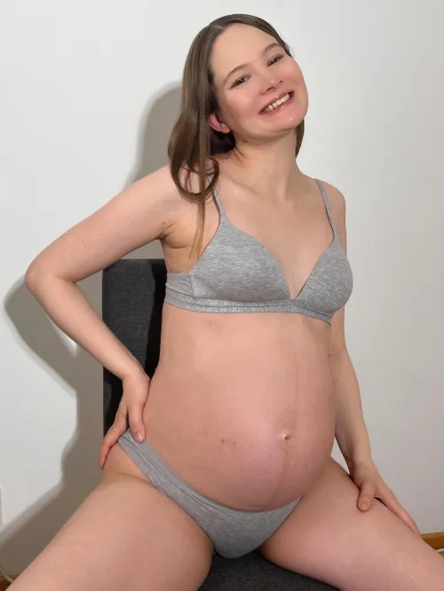 Thumbnail Celebrating Maternity Beauty: A Glance at Pregnancy | FutureMilfSophia