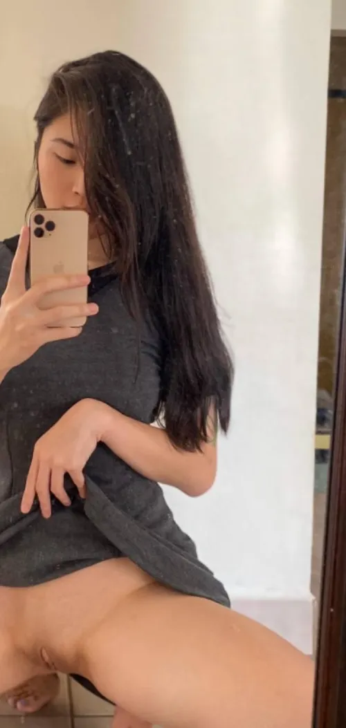 Thumbnail Explore the Allure of Asian Females in JapaneseHotties | superjuddy