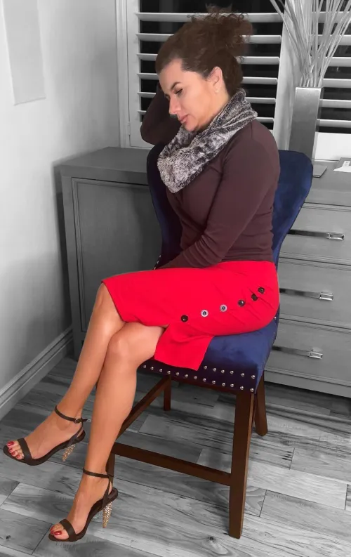 Thumbnail BrazillianfootQueen's Contrast-Perfect Pencil Skirt Look