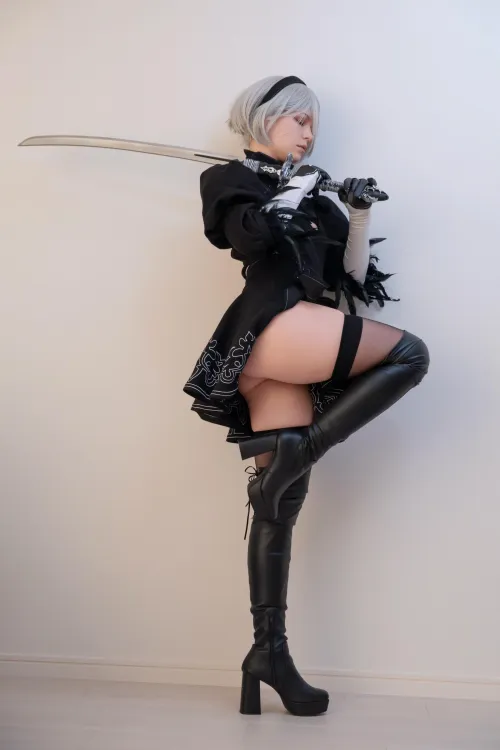 Thumbnail 2B Cosplay by aimihachi: A Fascinating Take on 2Booty