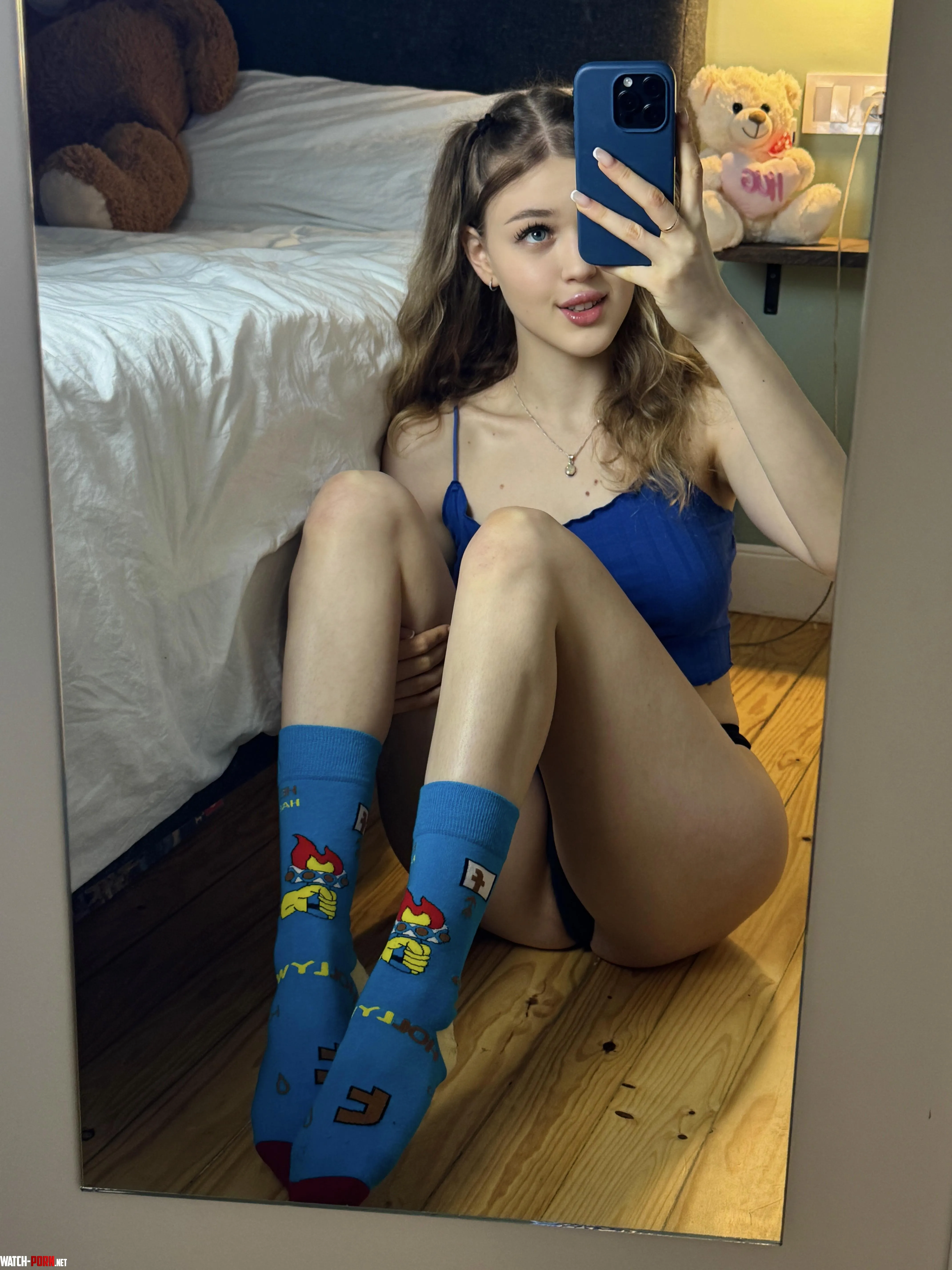 I dont even take my socks off during sex F by helga_stone