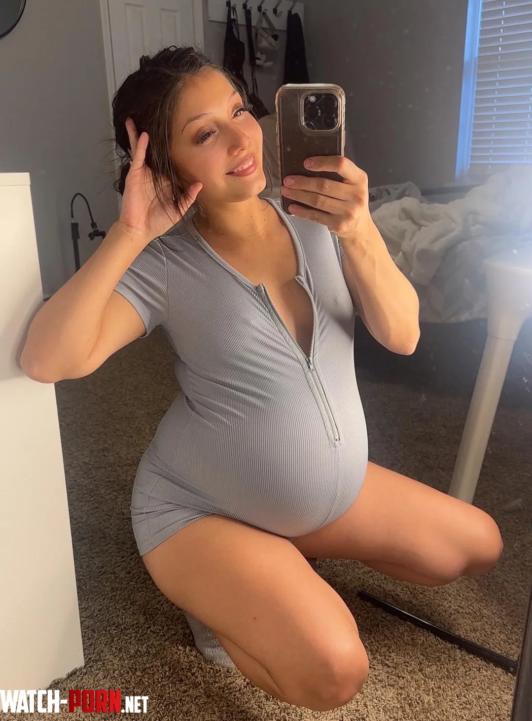 Pregnancy hasnt slowed me down I still want all the creampies by DatChickenHead