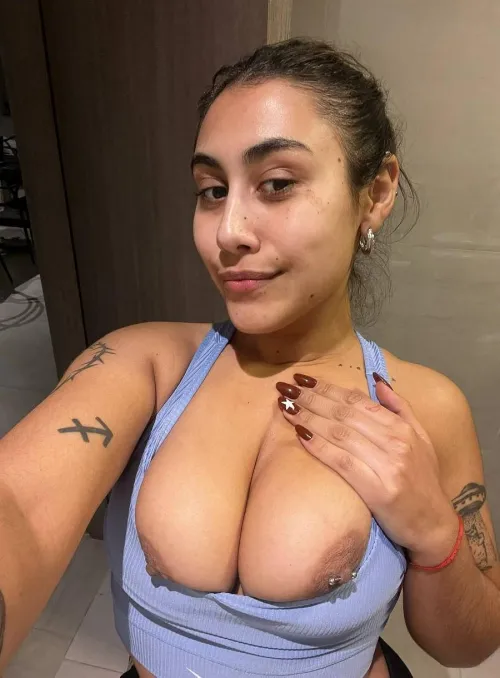 Thumbnail Teasing Temptations: Enjoy a Tit Tease