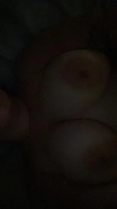 Thumbnail ilovezim Shares a Late Night Photo in the Chubby Category