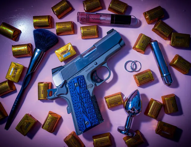 Thumbnail Photo Zoom In: Girlswithguns Boldness by xoitstrix