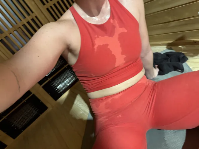 Thumbnail Mid-Workout Moments: cumwcourt