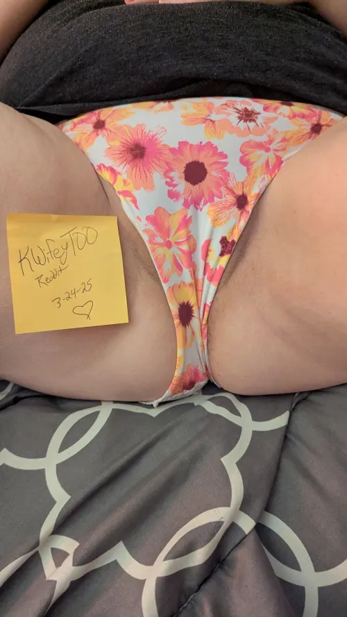 Thumbnail Witness My Wife Showing Off Her Panties's Charms