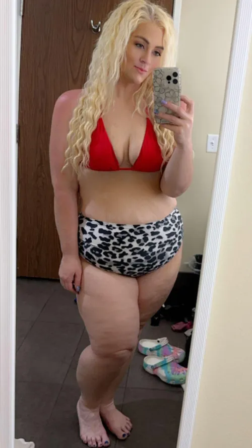 Thumbnail Princessariel32: Ready for Summer - Embracing the BBW Beauty