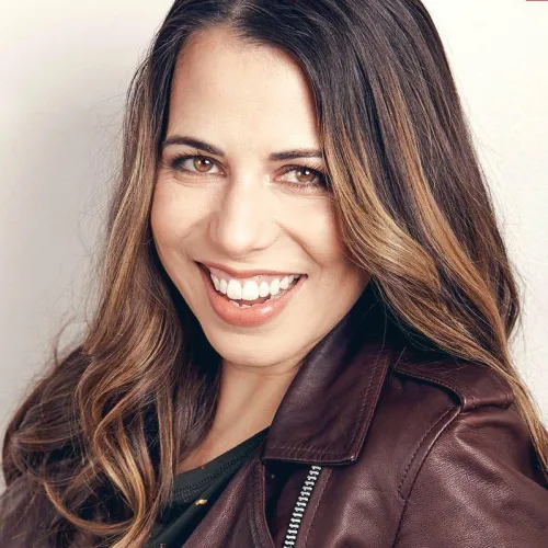 Thumbnail Laura Bailey: Radiating Charm in PrettyGirls Category