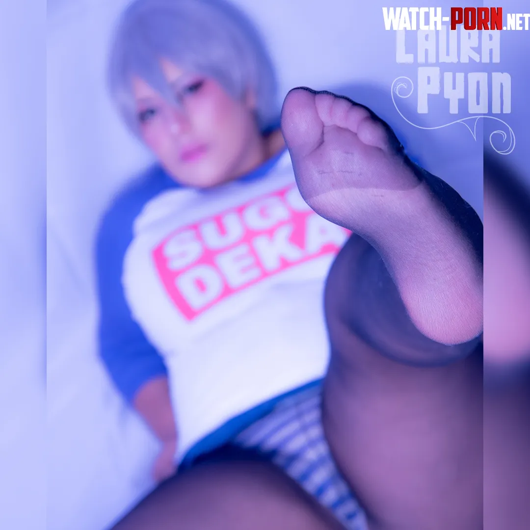 Come lick Uzakichan feet senpaaai Uzakichan wa Asobitai LauraPyon by LauraPyon