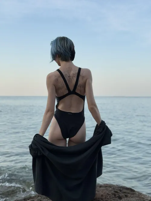 Thumbnail Feeling Fresh at the Sea with CuteLittleButts
