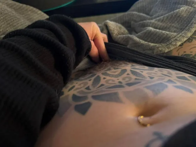 Thumbnail Embracing Fuzz: An Insightful Take by anneamor on MoundofVenus