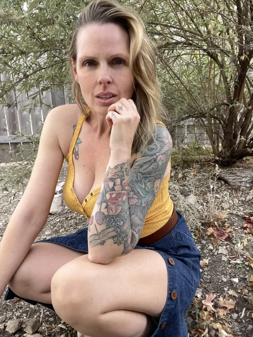 Thumbnail Ageless Beauty: Feeling Sexy at 43 | iamSkylerXO | AgedBeauty