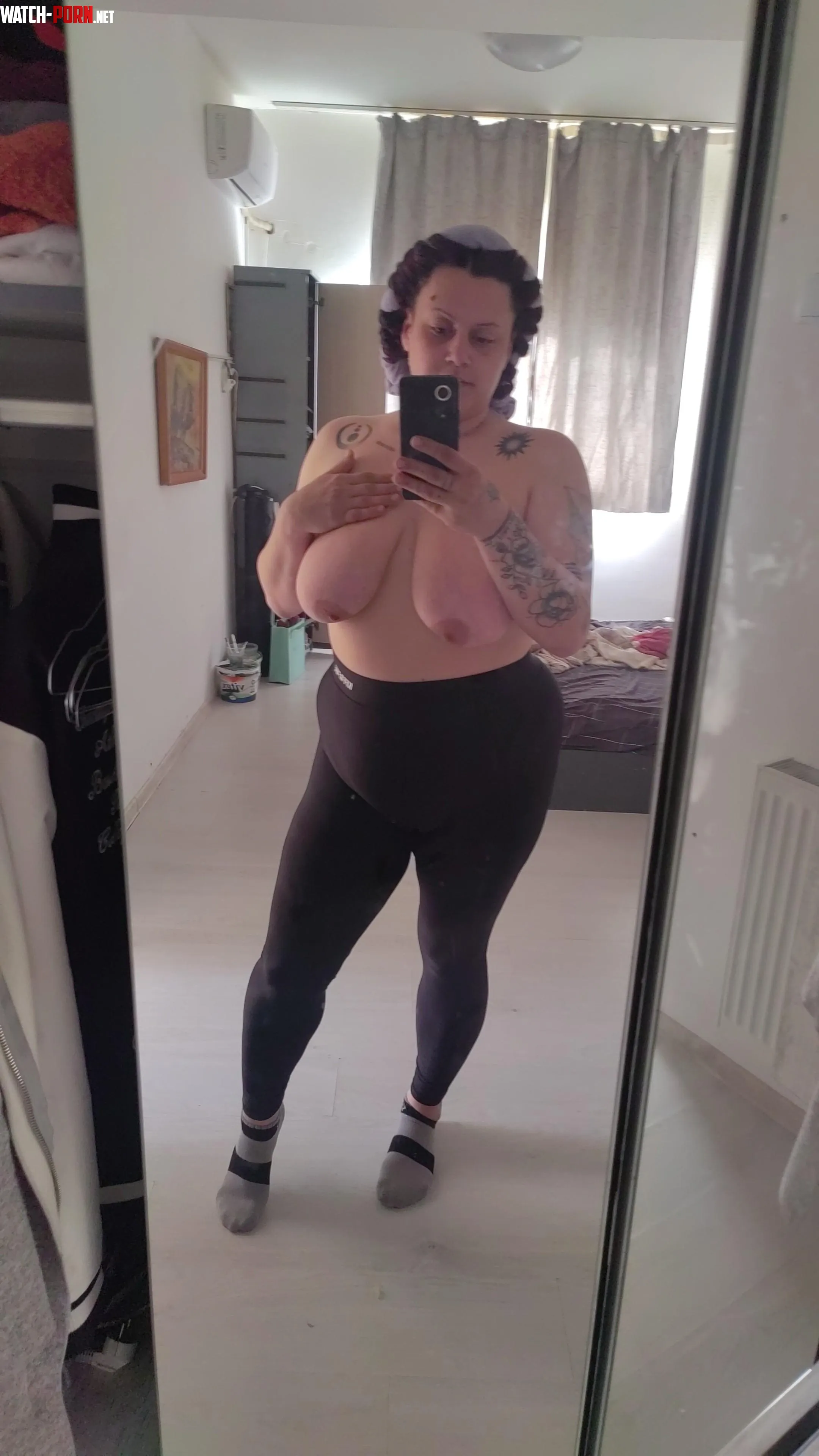 Getting ready for a job interview so i tought to show off by giahoney